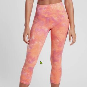 Athleta Salutation Stash ll Textured Crops